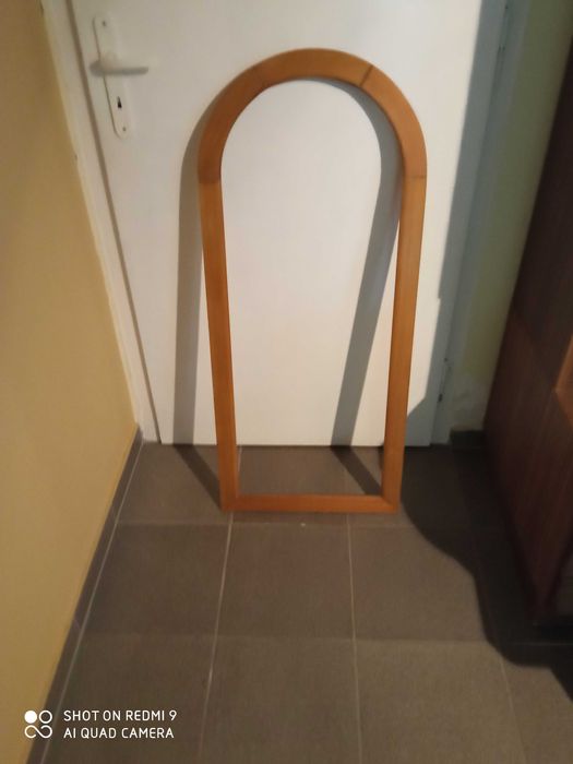 Rama drewniana na lustro