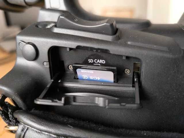 Canon XF100 - Full HD