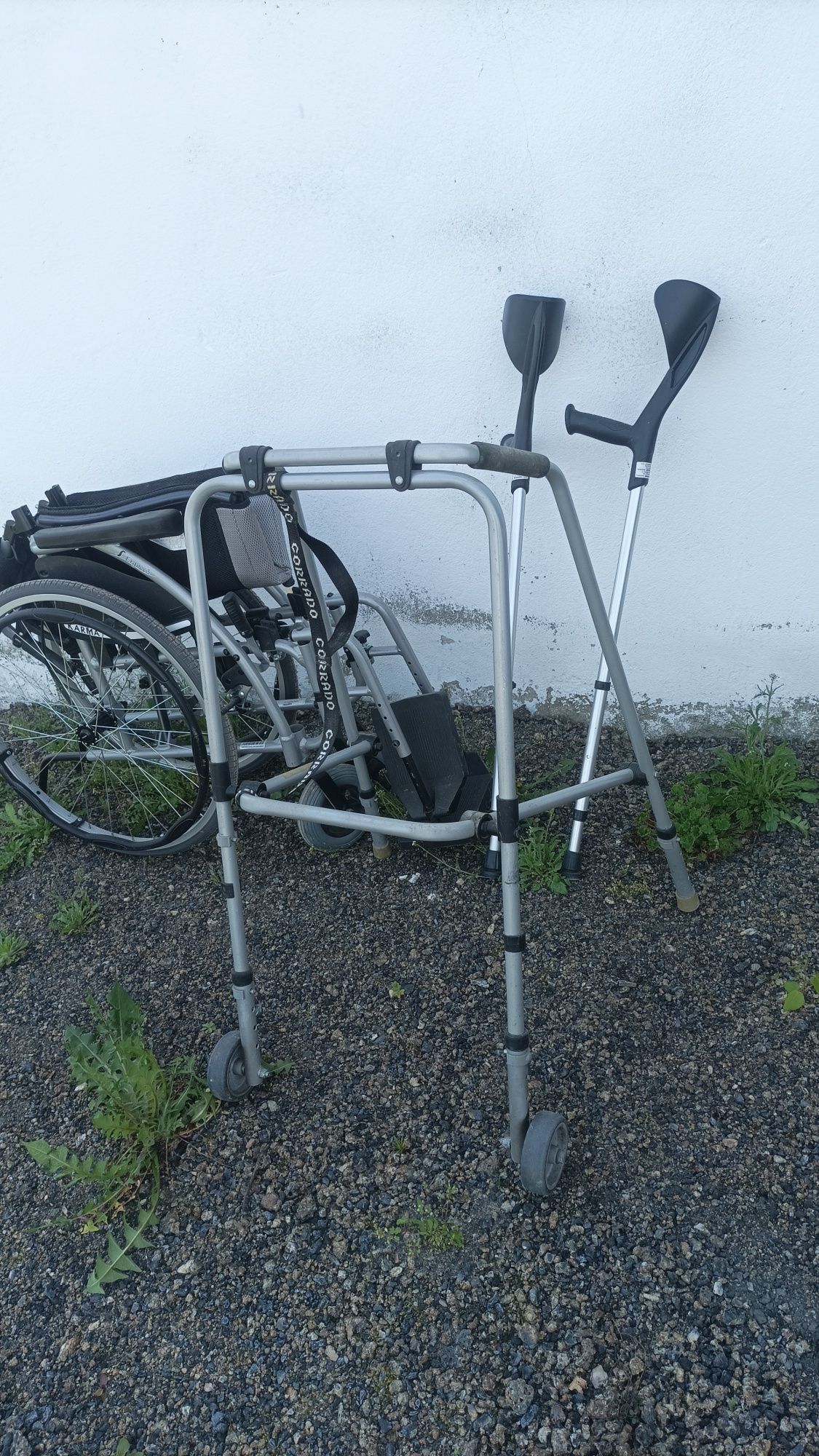 Wózek inwalidzki,kule,balkonik