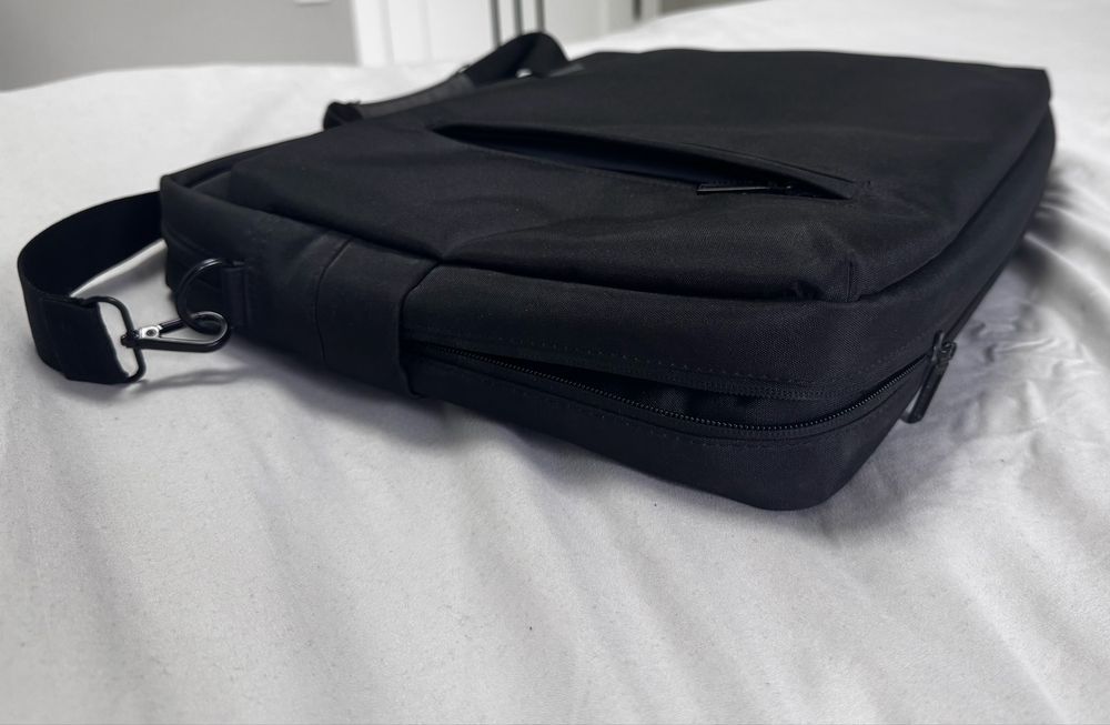 Сумка для ноутбука 17.3ʼʼ в ідеальному стані