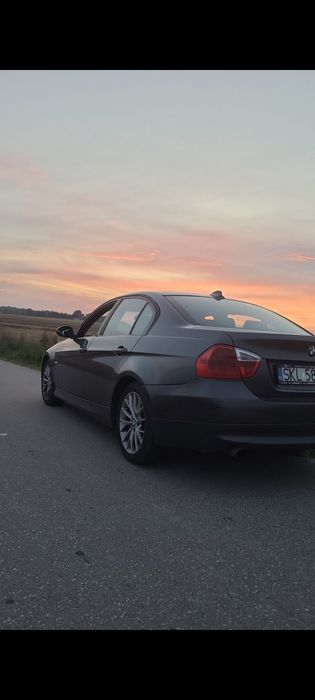 BMW e90 320i 2005r