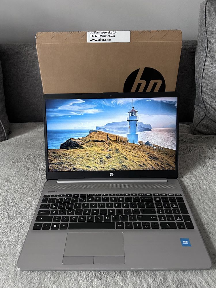 Laptop HP 250 G9