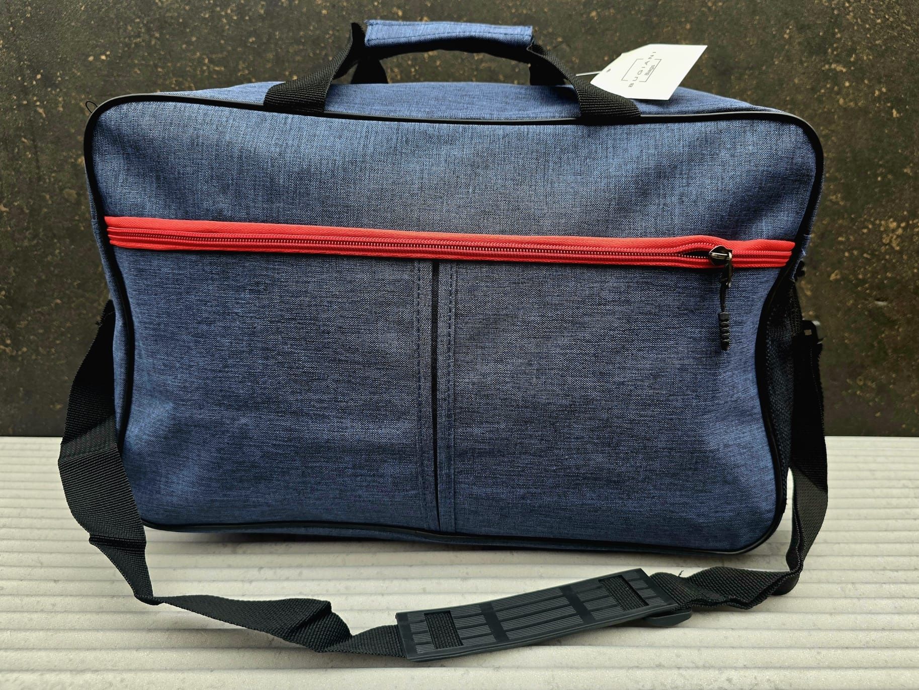 Niebieska torba podróżna marki Bugiani nowa 40x25x20