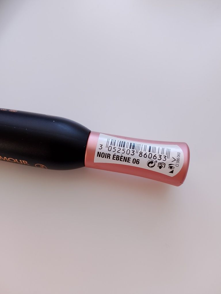 Bourjois Mascara Volume Glamour Pogrubiający tusz do rzęs nr 06 Black