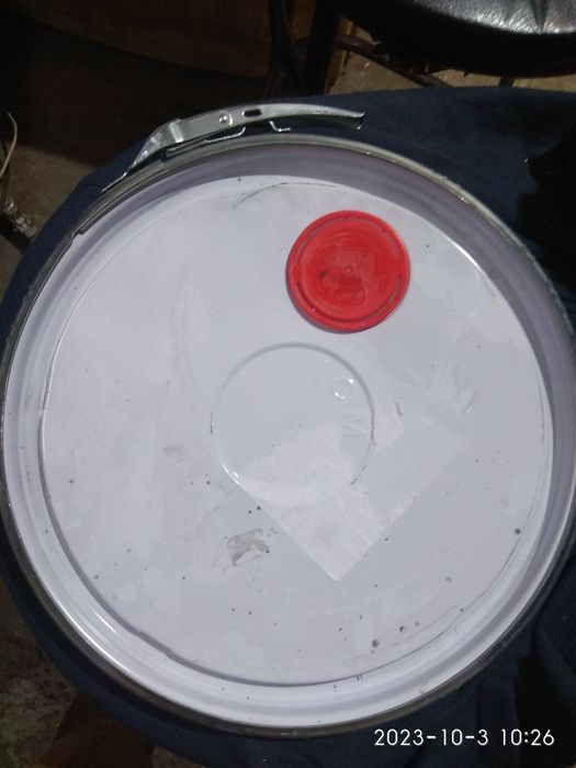 Ведра  на 20л и 25л с крышкой под хомут или в виде короны.