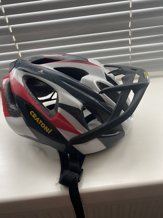 Продам велошолом