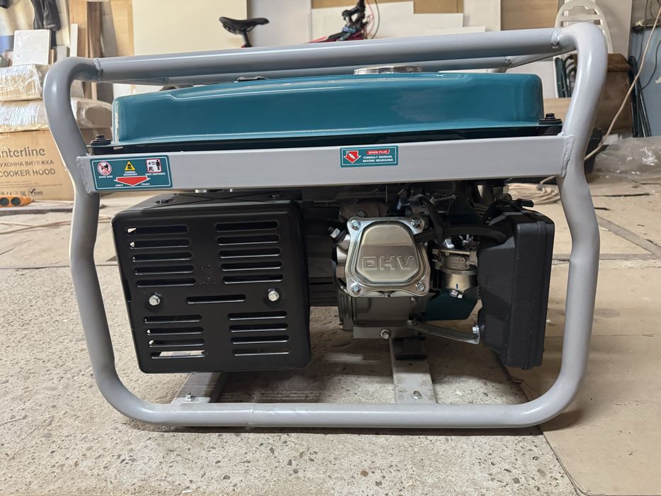 Бензоновий генератор Total TP135006 мощність 2.8/3.5КВТ