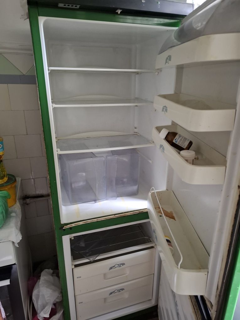 Продам холодильник