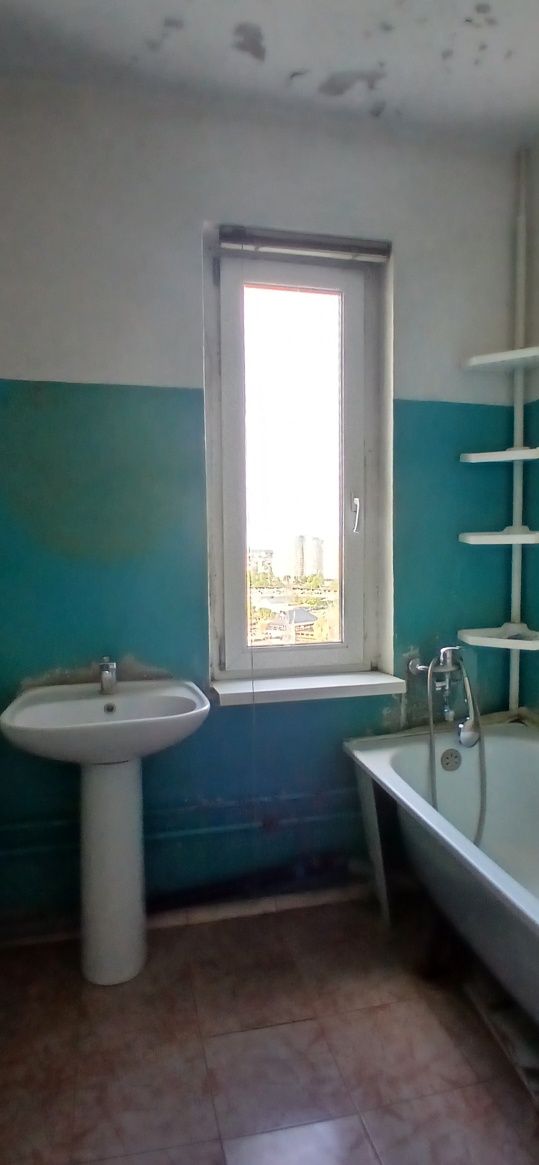 Продаж 3х кімнатної квартири 95кв.м,Харківська, Драгоманова 1Е
