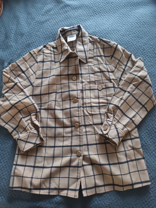 Тепла картата сорочка.