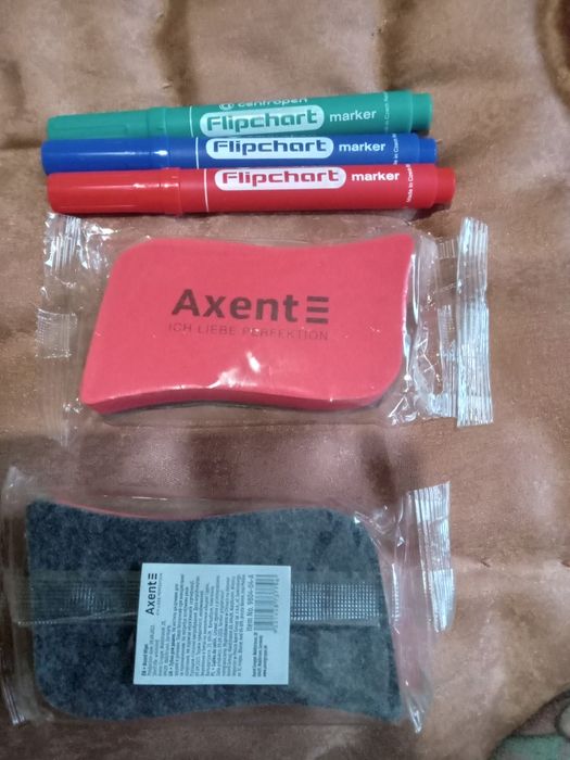 Продам три маркери та губки