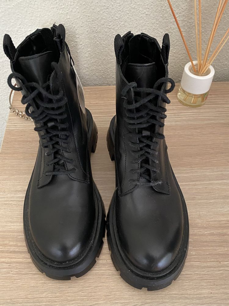 Botas da Zara em perfeito estado