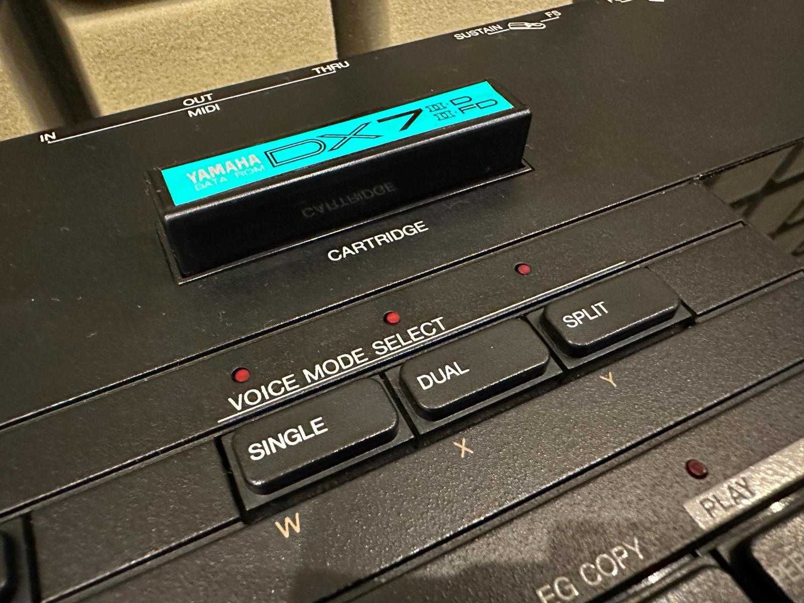 Syntezator Yamaha DX7 II FD + Cartridge