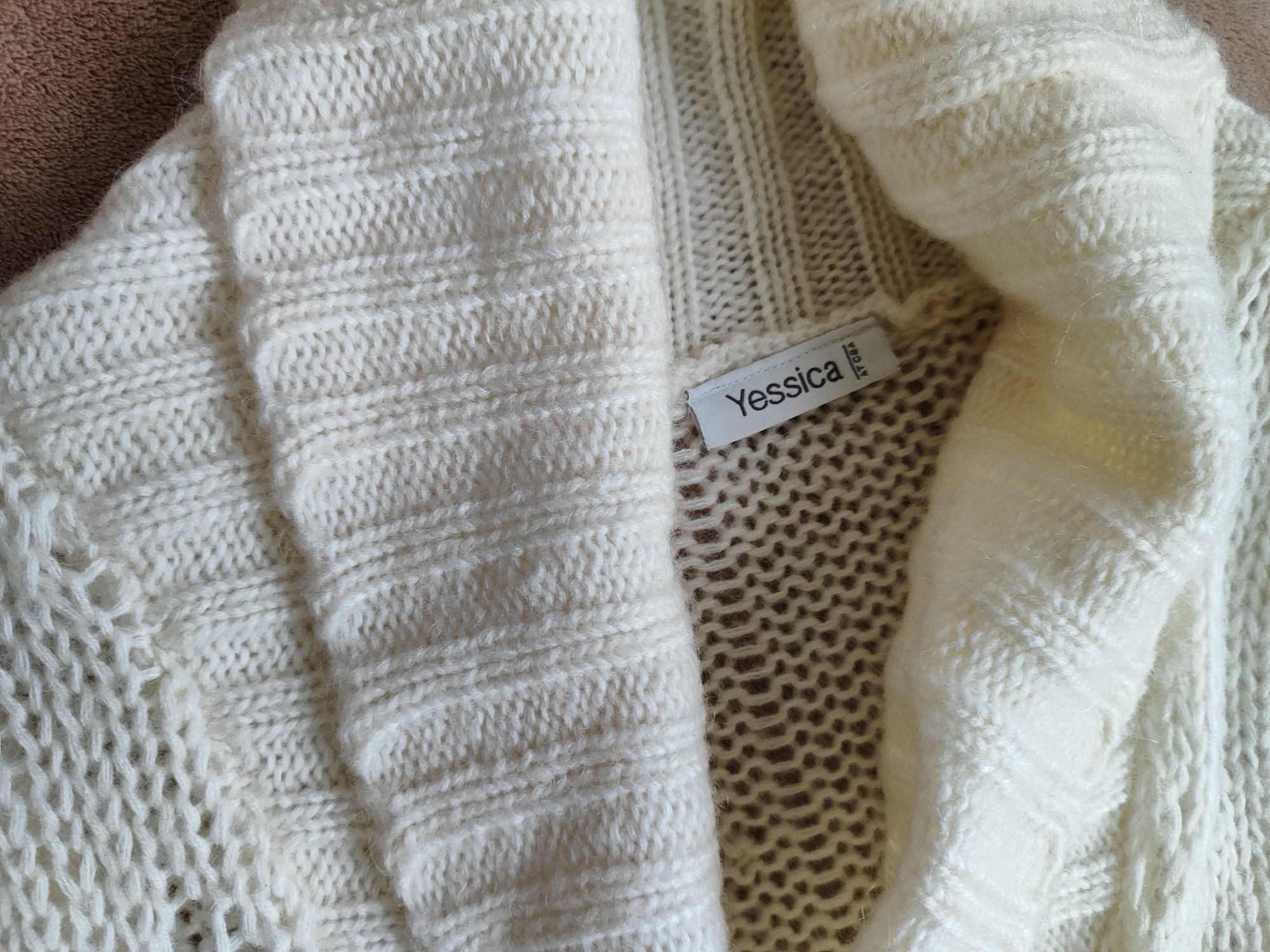 Długi biały kremowy kardigan sweter sweterek swetr Yessica C&A rozmiar