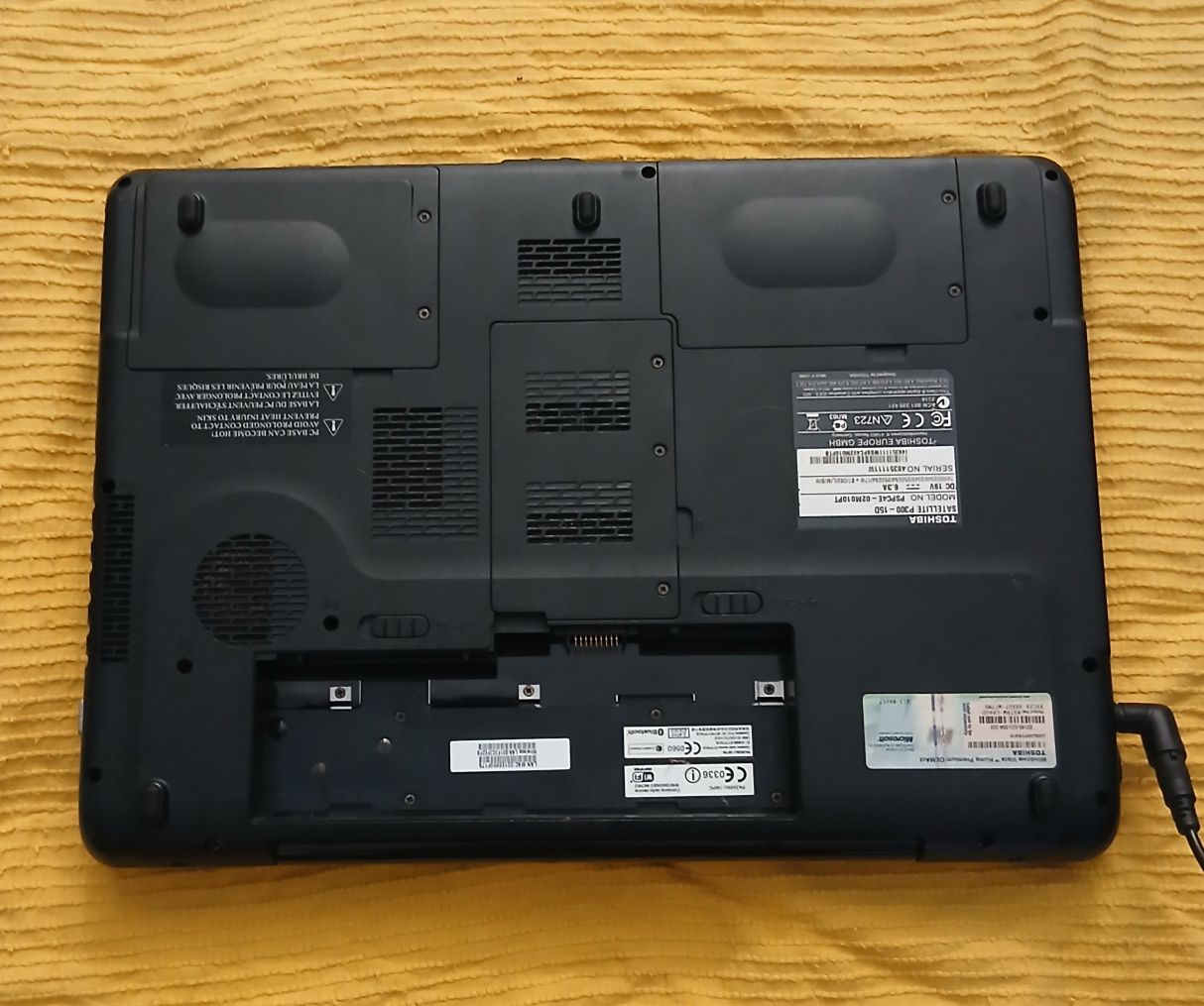 Toshiba Satellite P300 15D falta Bateria Acende sem Carregador