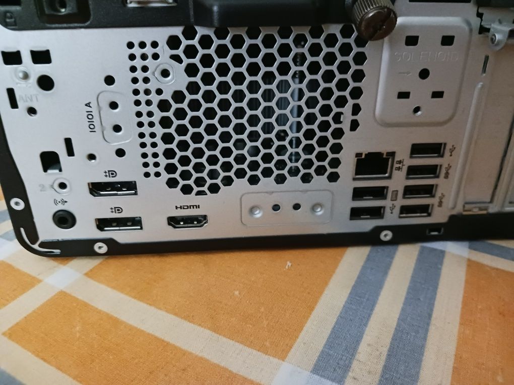 HP Elitedesk SFF 600 G9