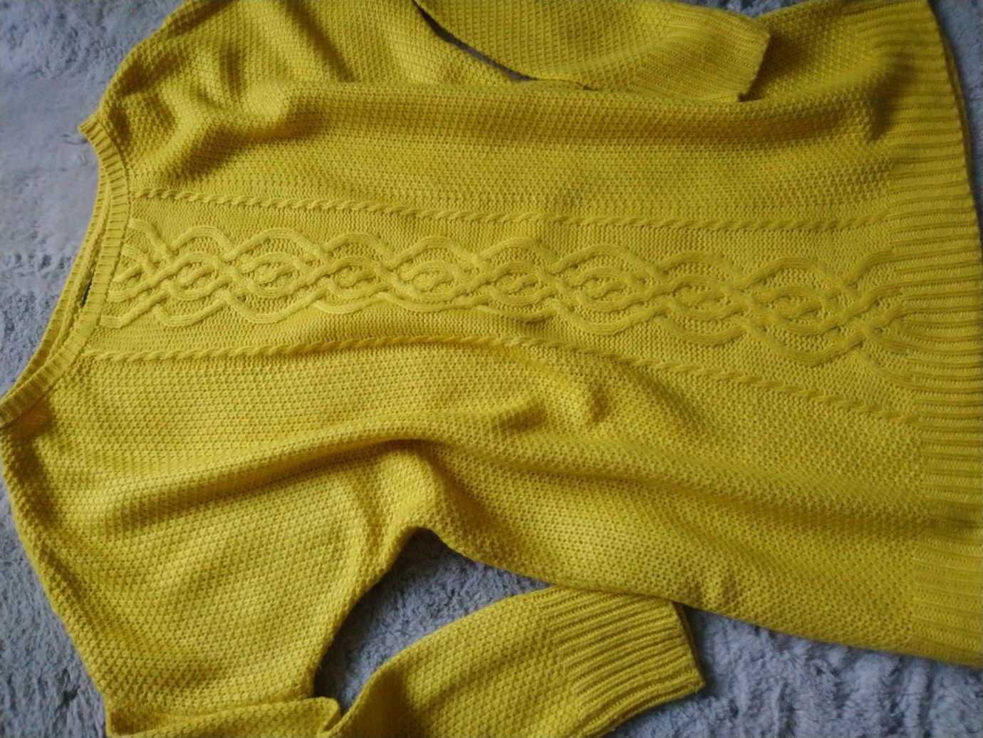 Reserved sweter musztardowy, oversize