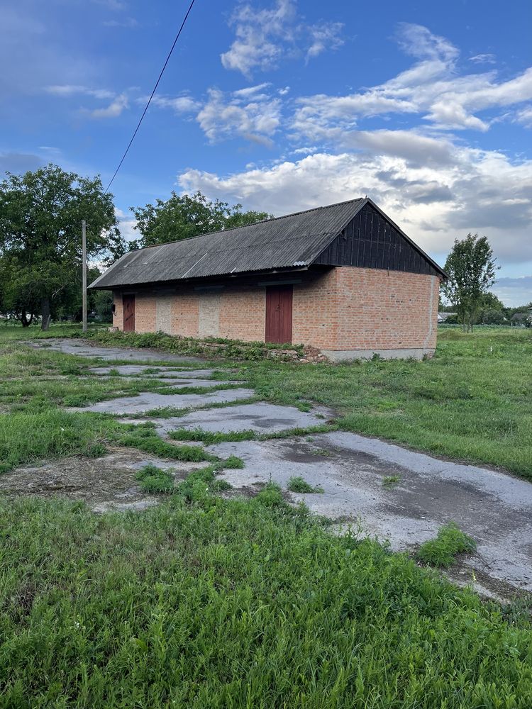 Продаж складських приміщень