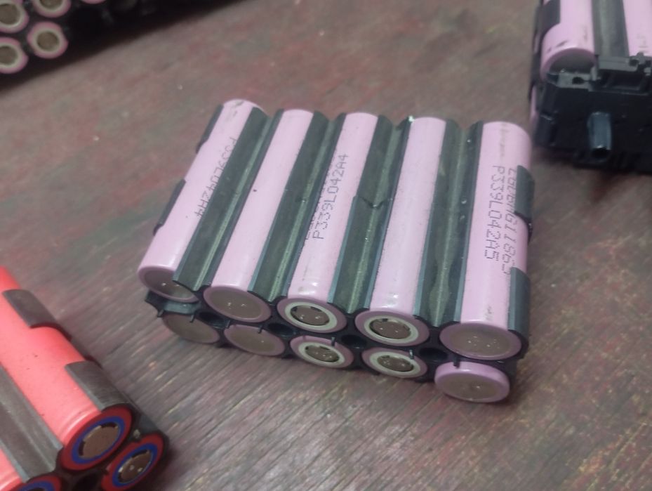 18650 Li-Ion Аккумулятор 3.7 В применяются для питания фонарей