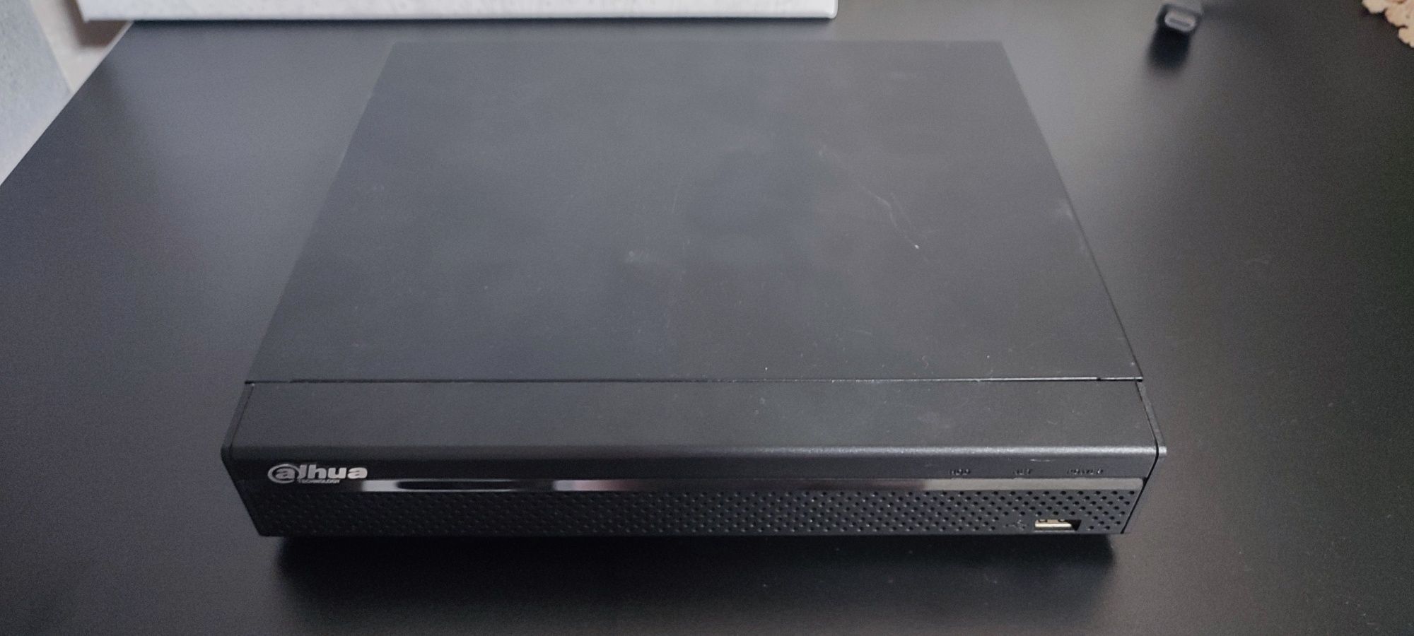 Відеореєстратор Dahua DHI-XVR5116HS