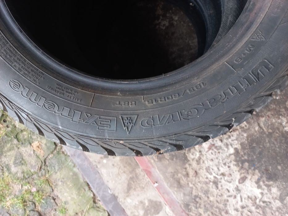 Зимова гума Goodyear Ultragrip extreme 195/60 R15