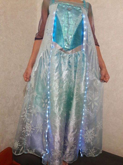 Платье Ельзы из Холодного сердца Disney на 7-9л на батарейках светится