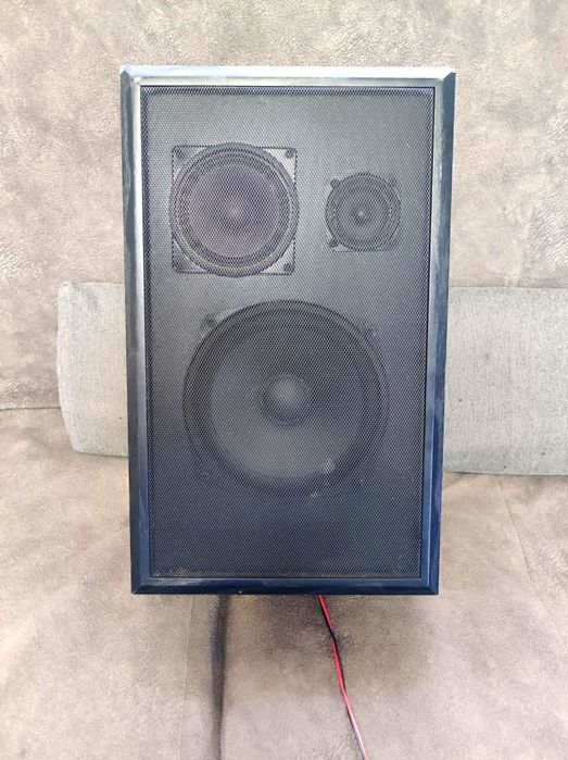 Колонка 90 watt дерево.