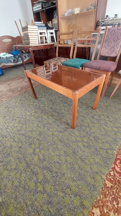 Кухня . Стул. Скамейка.