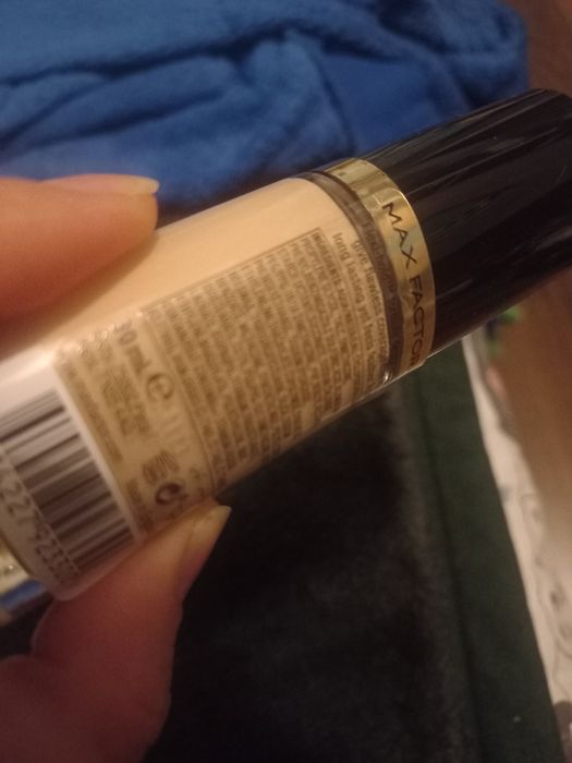 Max factor flexi-hold ivory niewegański