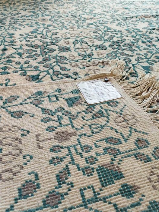 Oryginalny tkany dywan Tunezja 235 x 167 cm splot 20x20 Certyfikat