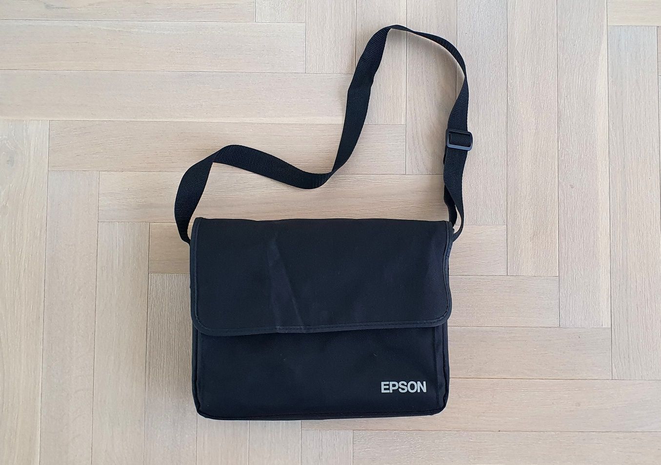 Projektor EPSON EB-X12