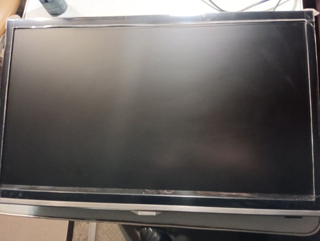 Продаю телевизор Samsung UE22H5000AK