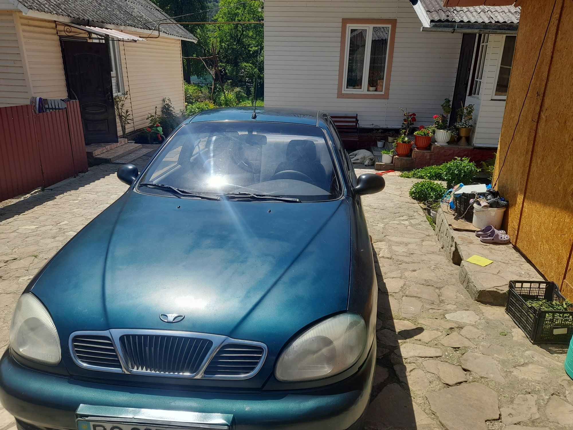 Продам ланос 1.5 бензин.