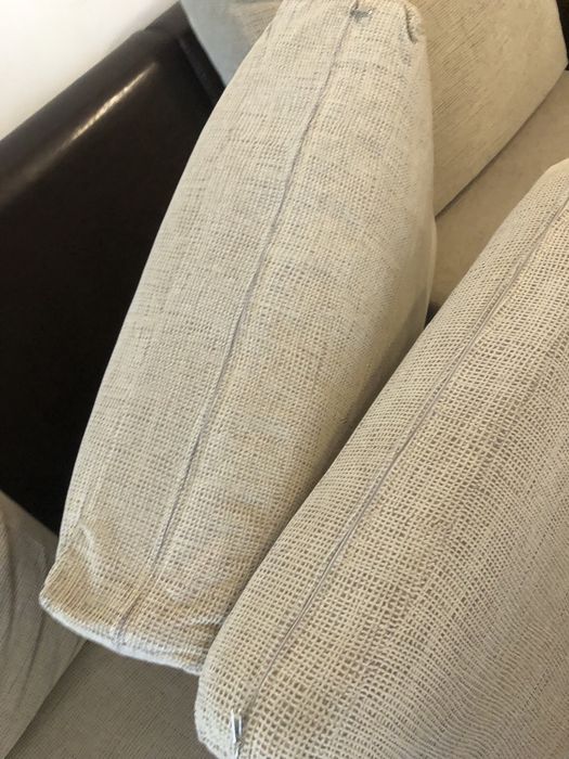 Sofá com chaise longue