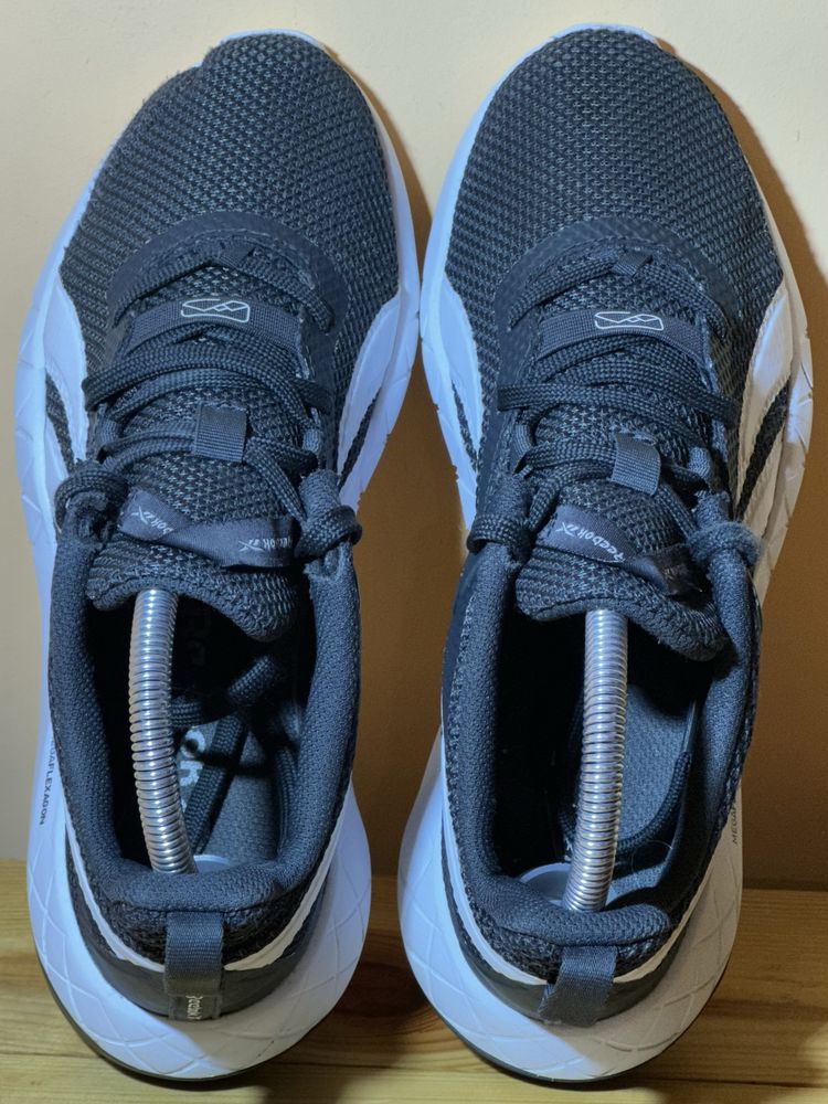 Оригінальні , кросівки ReebokMegaFlexAgon. Розмір 40(26 см)