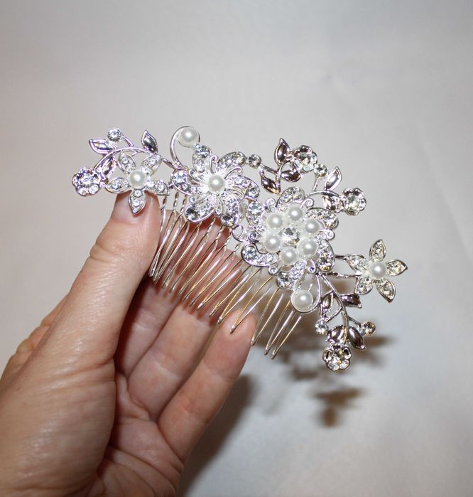 Ozdoba do włosów grzebyk biały srebrny cyrkonie perełki na ślub