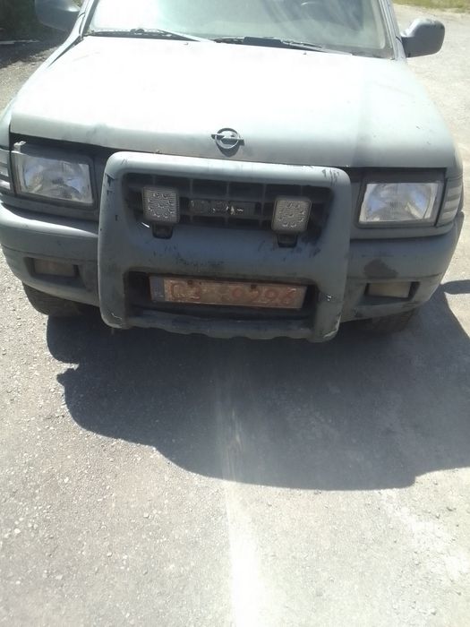 Продам кузовні деталі Опель фронтераб