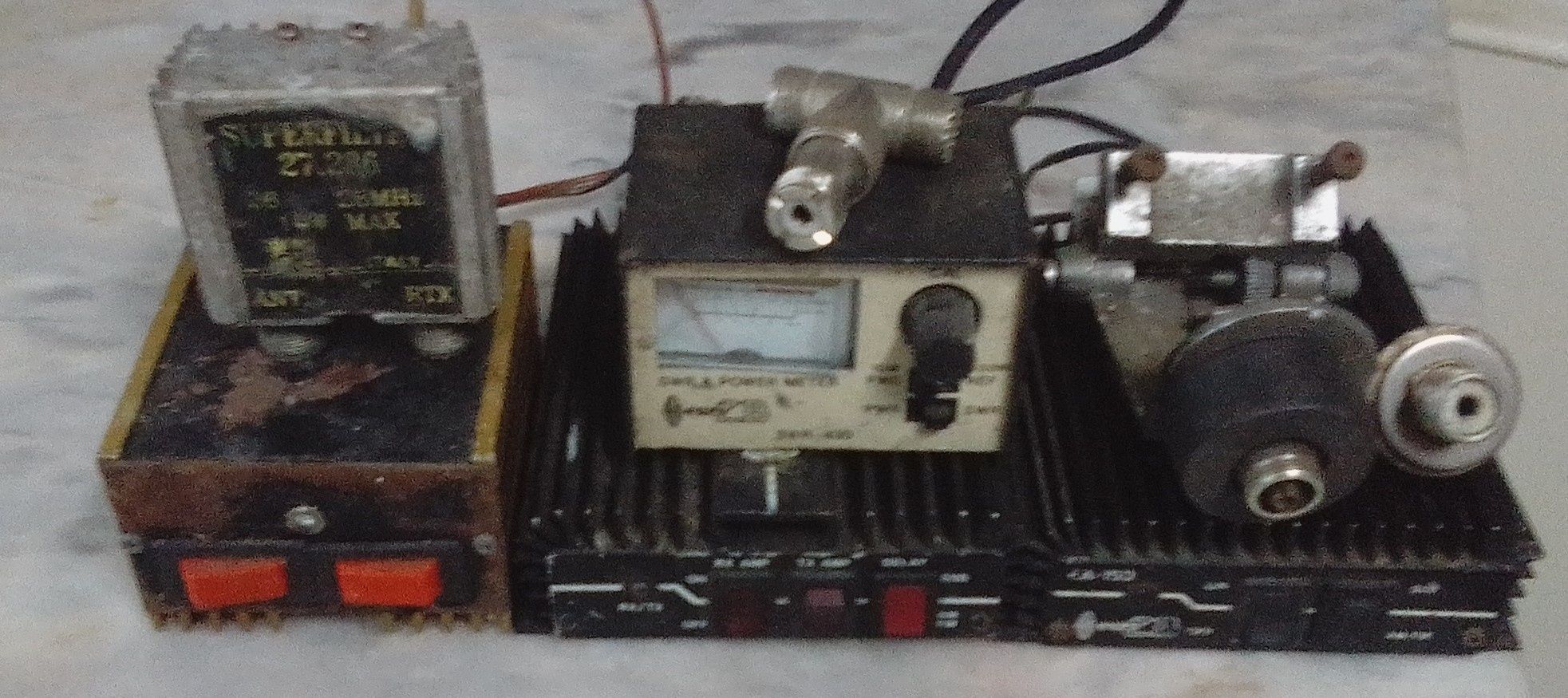 Rádio CB e outros acessórios