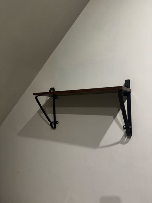 Toaletka z oświetleniem + półki