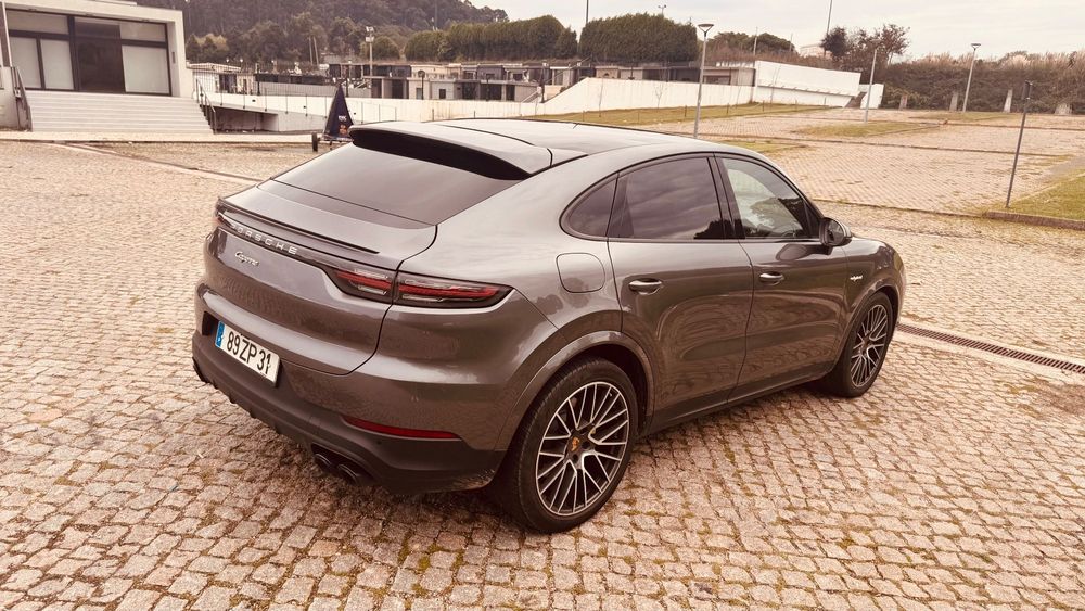 Porsche Cayenne Coupé E-Hybrid Platinum Edition