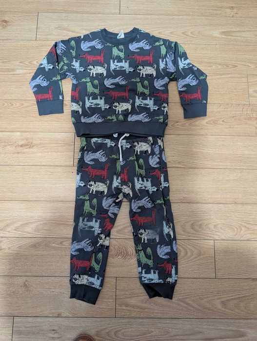 Dres chłopięcy r.104