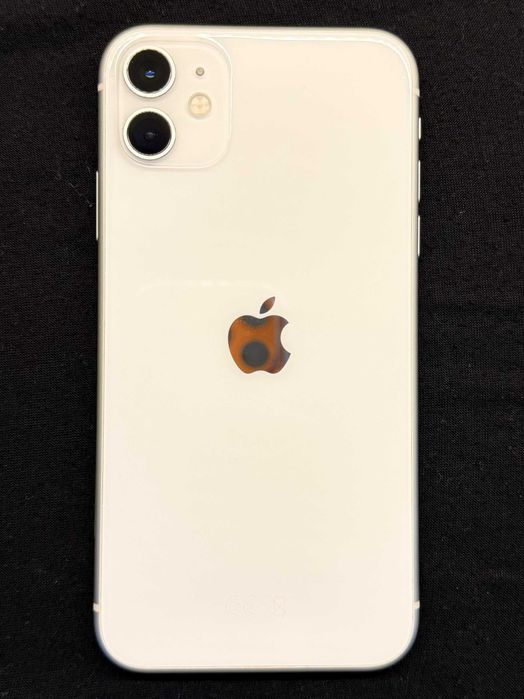 Apple iPhone 11 64GB com Caixa + Cabo