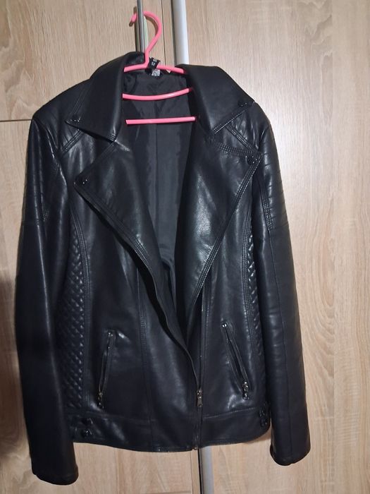 Продам жіночу куртку