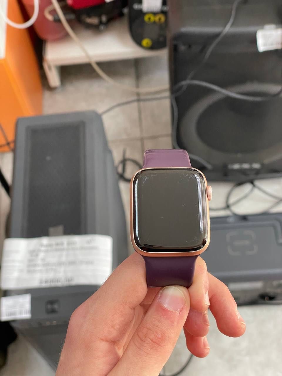 Смарт-годинник Apple Watch Series 5 GPS, 44mm Gold