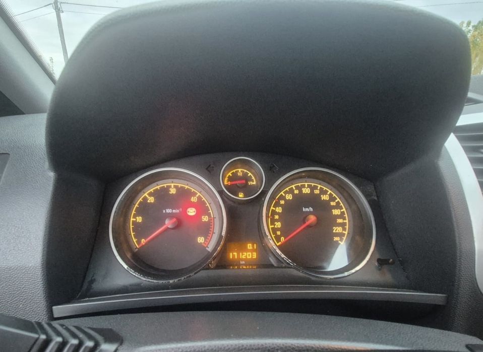 Opel Zafira 1,9 CDTI Rok 2009 ,, ZAPRASZAMY ,,