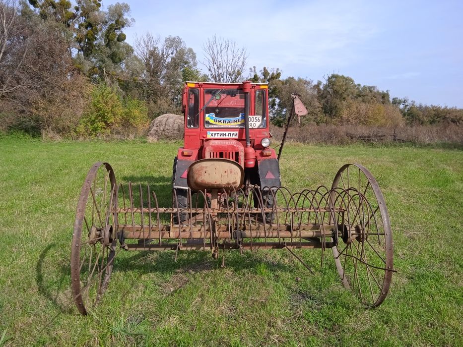 Продам трактор т16