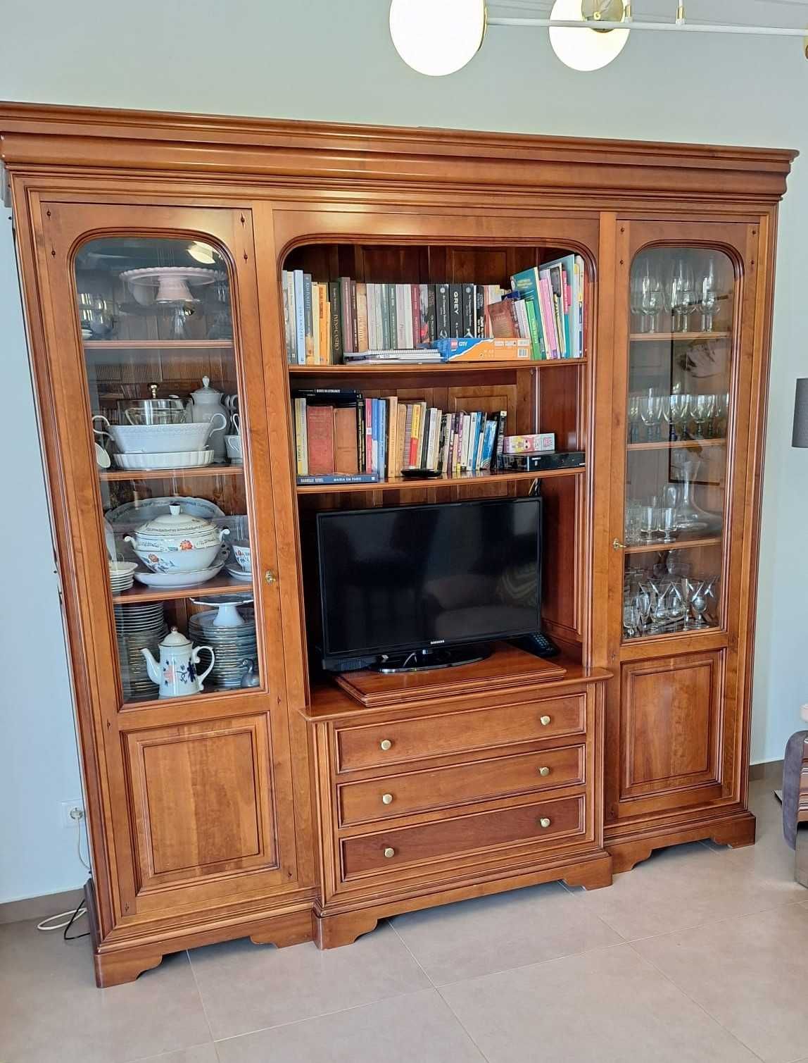 Móveis de Sala de Jantar em Madeira Maciça _ Paços de Ferreira