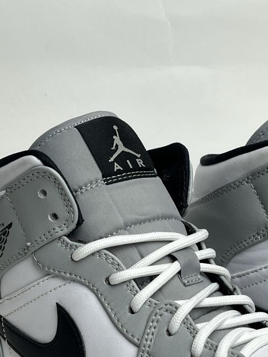 Nike Air Jordan 1 mid light smoke grey
