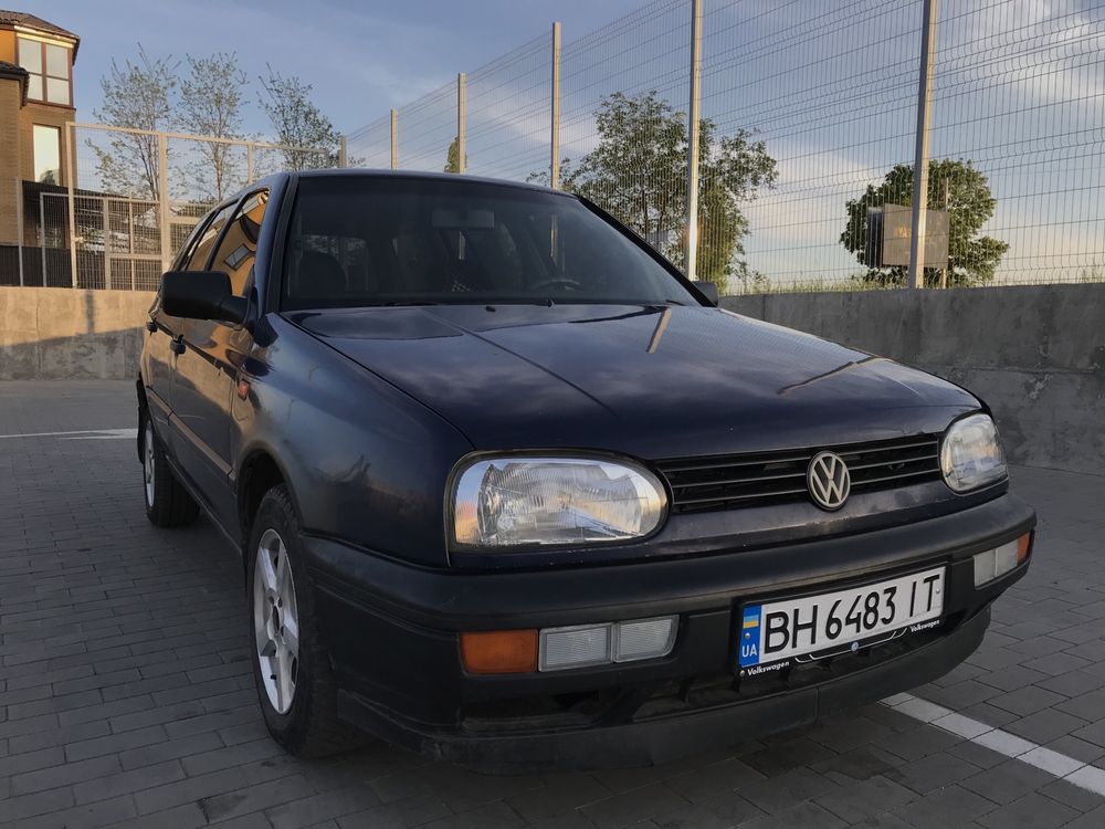 Volkswagen Golf III 1.8