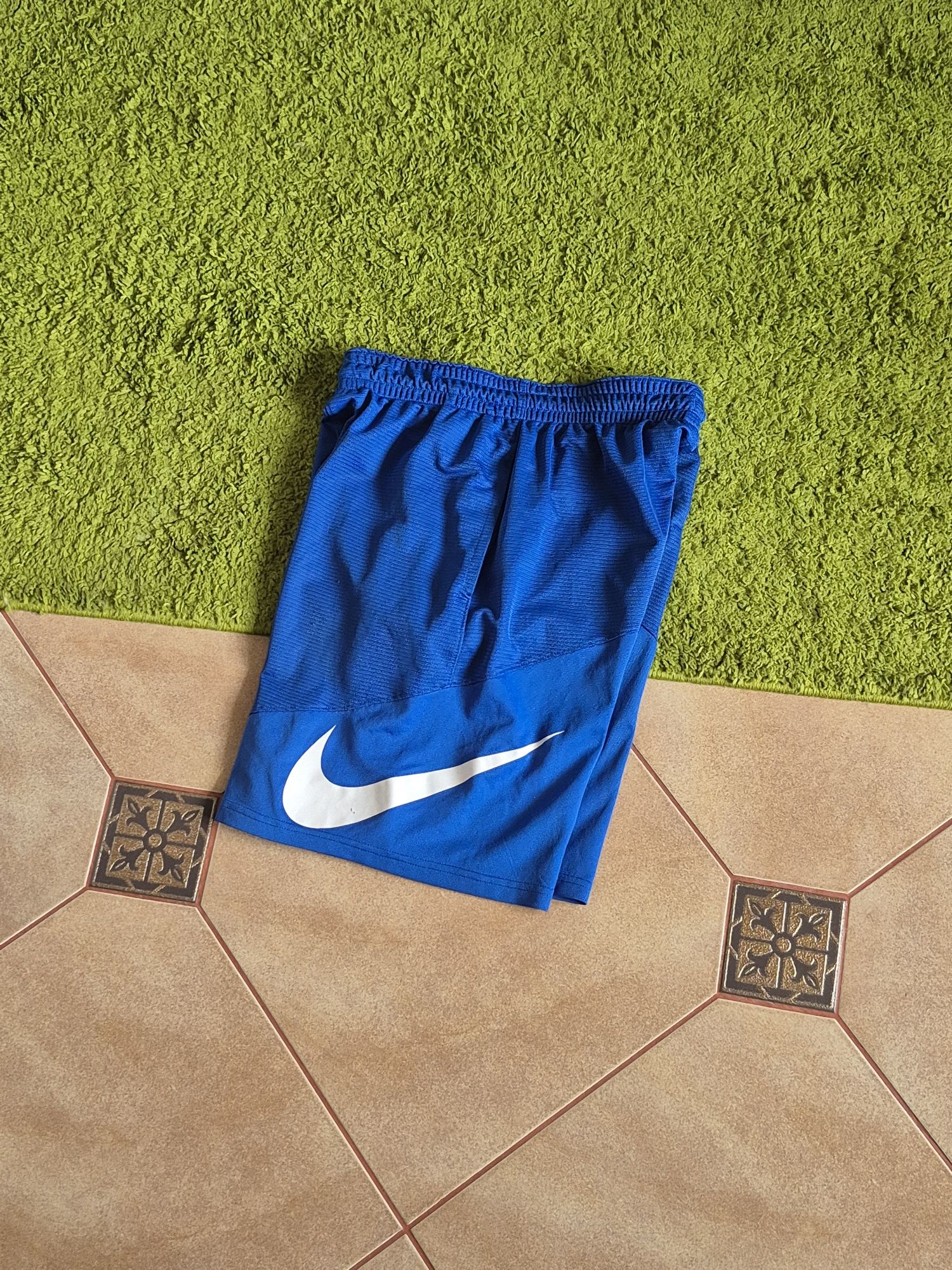 Nike big swoosh шорти
